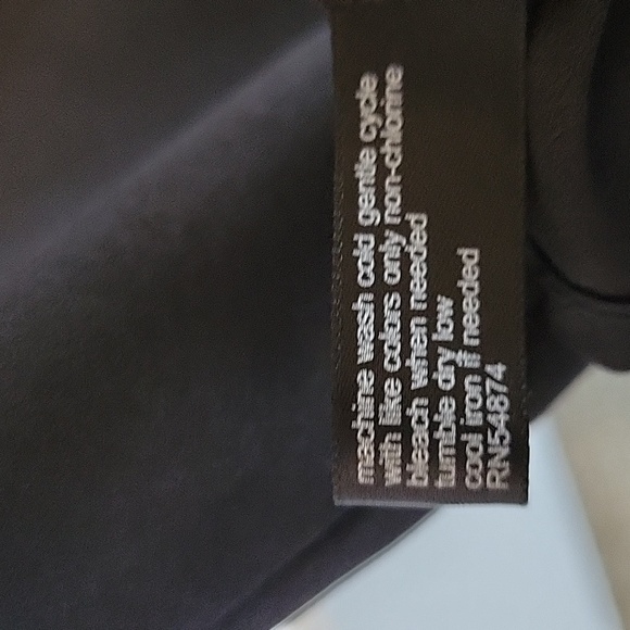 The Limited Top - Black - Picture 4 of 5